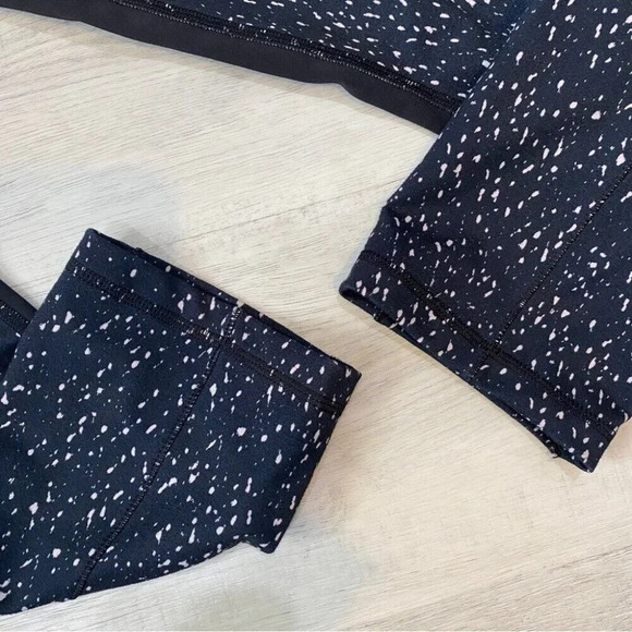 Lululemon Size 8 Give Me Qi Crop Butterfly Texture Mink Berry Pant Legging Luon - Picture 9 of 16